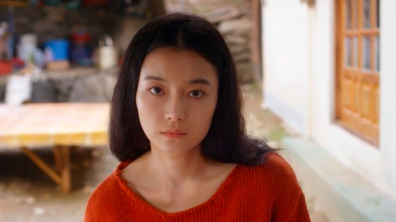 男子到深山度假,发现有美女,原以为有好事最后却只想逃